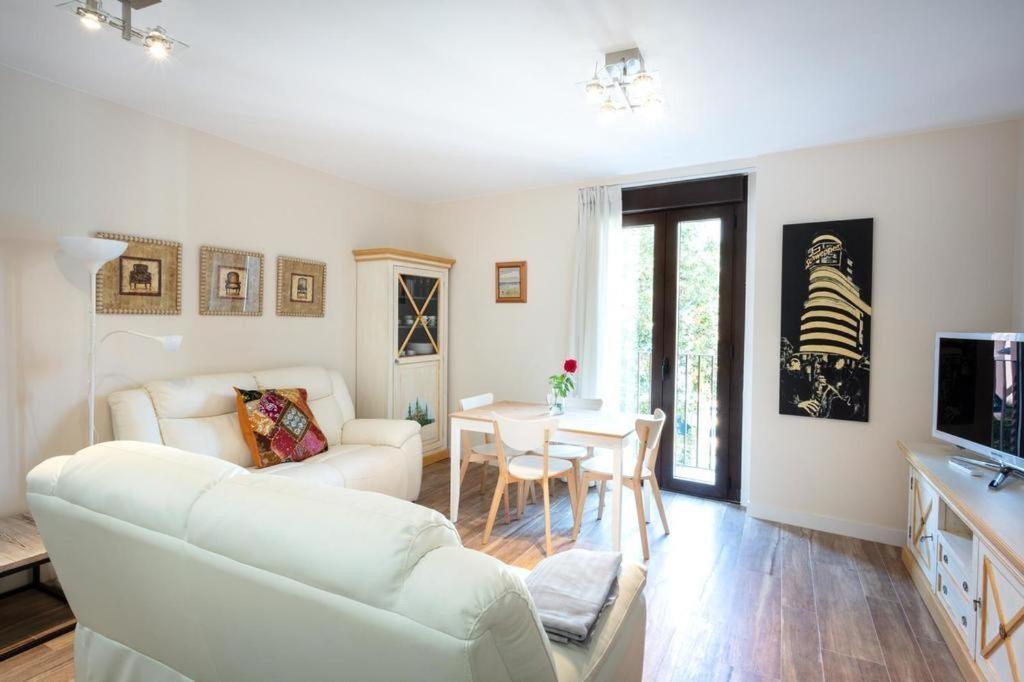 El Balcon Del Cesar Apartment ซาราโกซา ภายนอก รูปภาพ